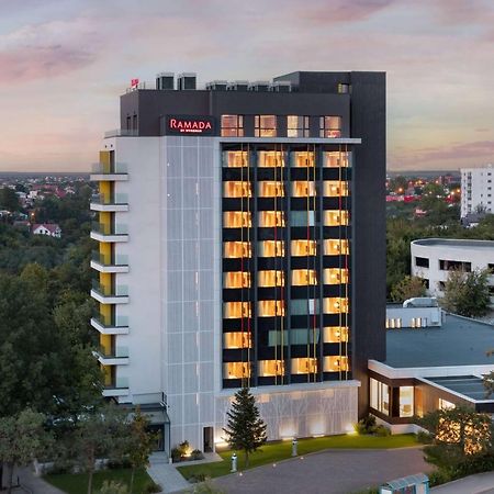 Ramada By Wyndham Slatina Parc Hotel Exterior photo